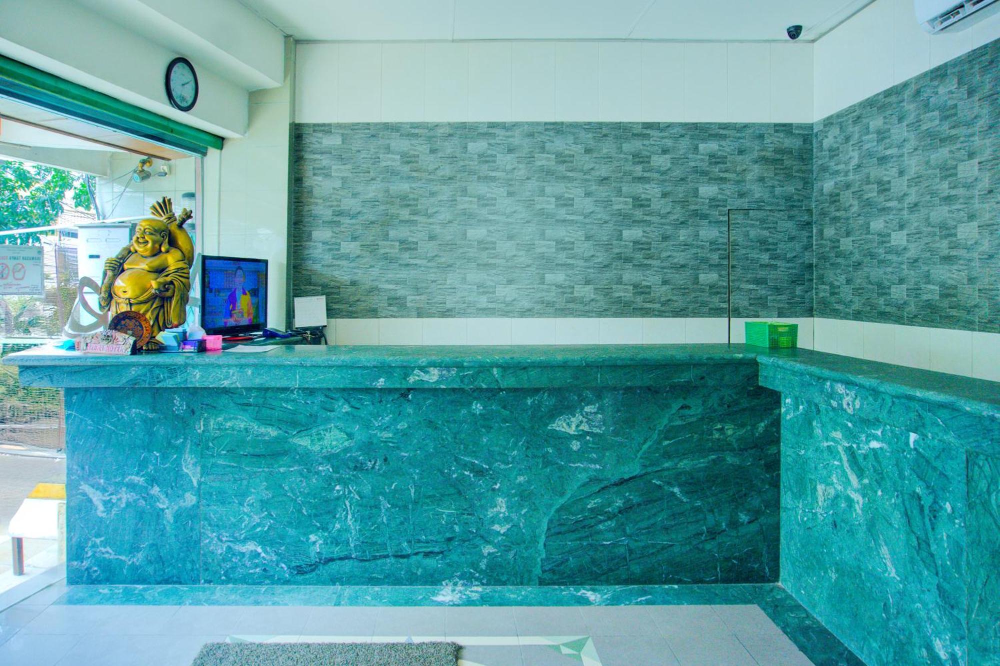Townhouse Oak Palembang Near Jembatan Ampera Formerly Azzura Hotel Eksteriør billede