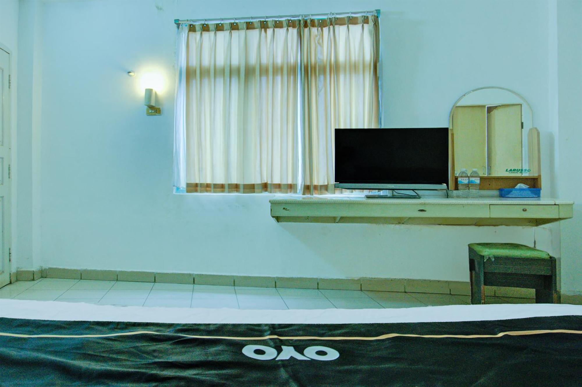 Townhouse Oak Palembang Near Jembatan Ampera Formerly Azzura Hotel Eksteriør billede