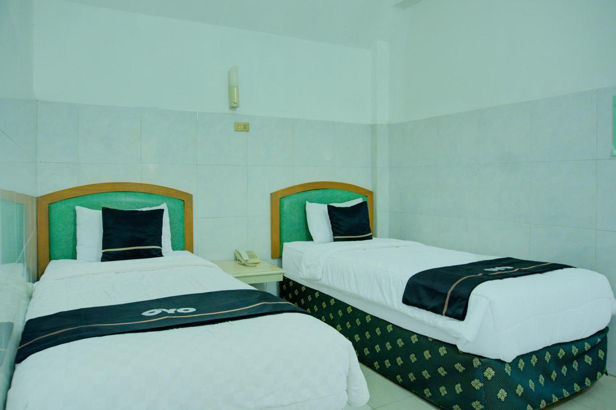 Townhouse Oak Palembang Near Jembatan Ampera Formerly Azzura Hotel Eksteriør billede