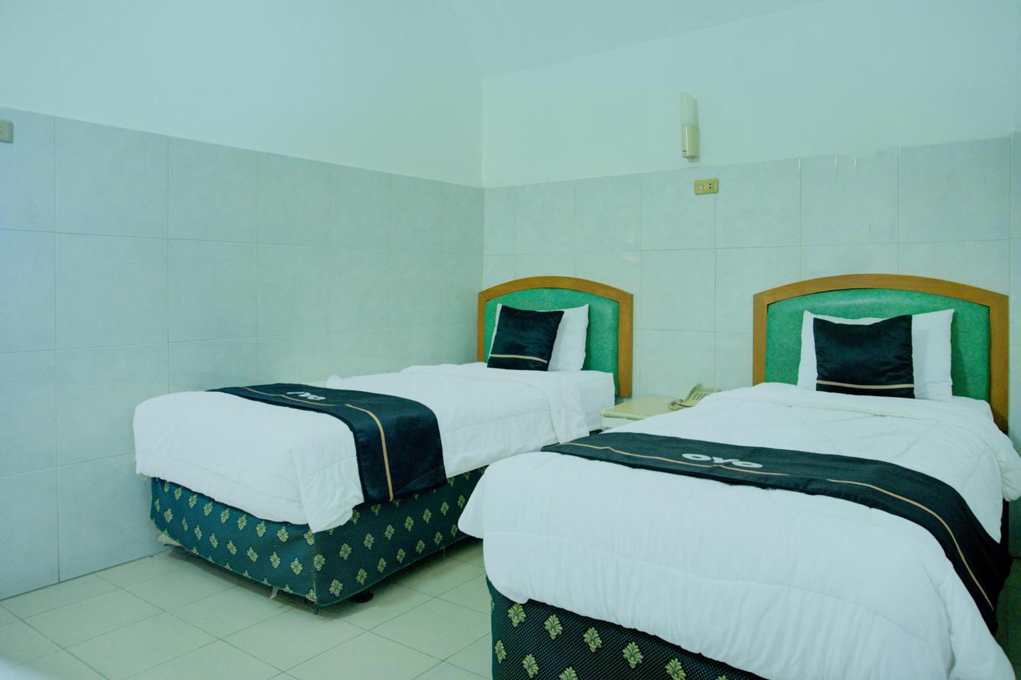 Townhouse Oak Palembang Near Jembatan Ampera Formerly Azzura Hotel Eksteriør billede