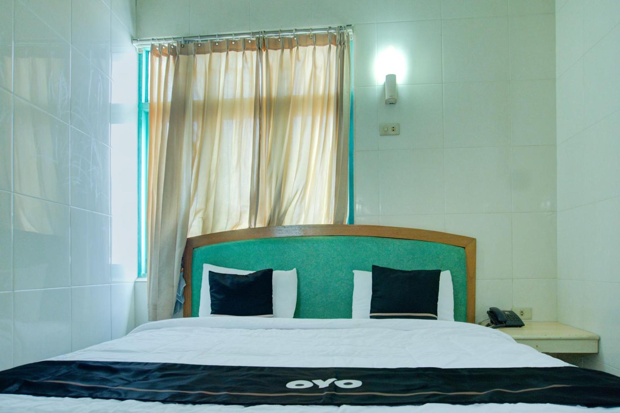 Townhouse Oak Palembang Near Jembatan Ampera Formerly Azzura Hotel Eksteriør billede