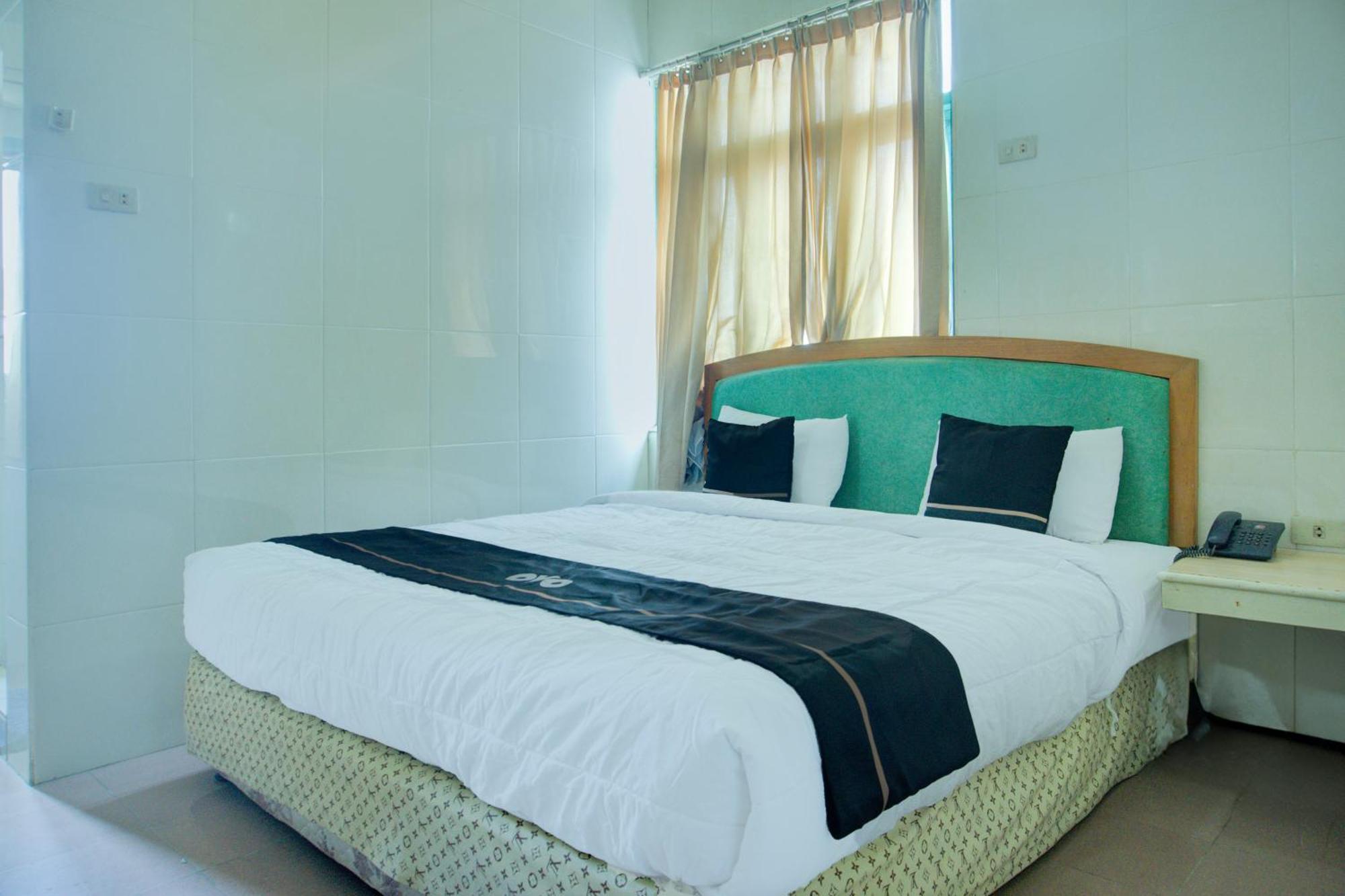 Townhouse Oak Palembang Near Jembatan Ampera Formerly Azzura Hotel Eksteriør billede