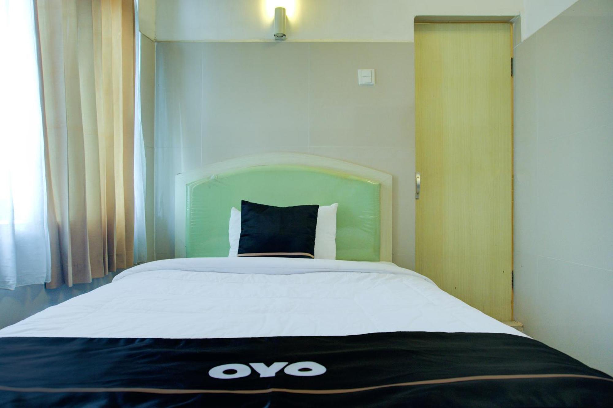 Townhouse Oak Palembang Near Jembatan Ampera Formerly Azzura Hotel Eksteriør billede